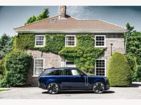 Range Rover P440E Kahn Racing Green Fintail Hybrid