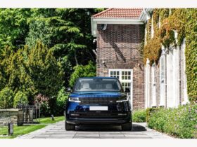 Range Rover P440E Kahn Racing Green Fintail Hybrid