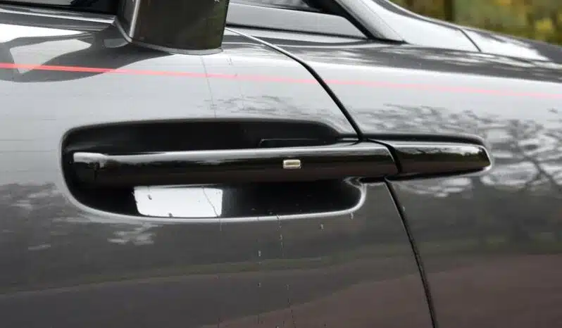 
								Onyx Concept Rolls Royce Dawn 6.6 V12 full									