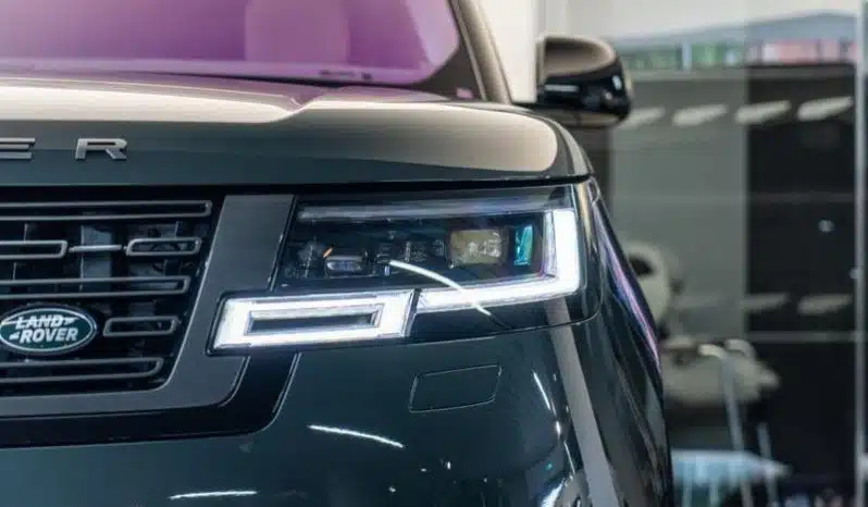 
								Range Rover P530 4.4 V8 Autobiography LWB – Modified by Overfinch full									
