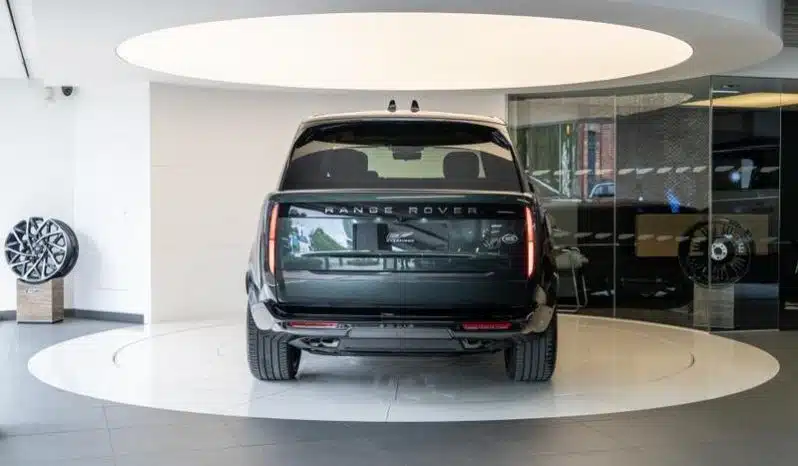 
								Range Rover P530 4.4 V8 Autobiography LWB – Modified by Overfinch full									