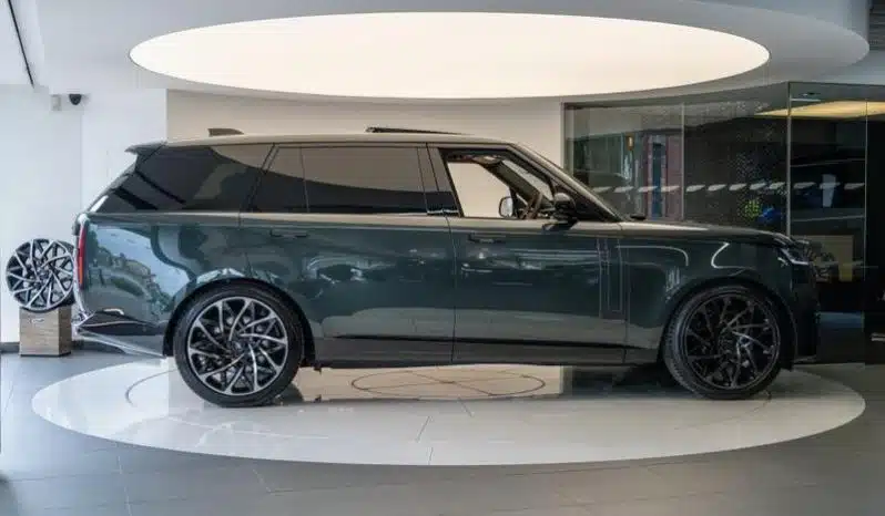 
								Range Rover P530 4.4 V8 Autobiography LWB – Modified by Overfinch full									