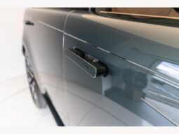 
										Range Rover P530 4.4 V8 Autobiography LWB – Modified by Overfinch full									