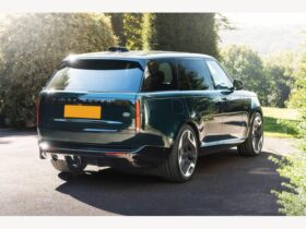 Range Rover P530 4.4 V8 Kahn Racing Green LWB