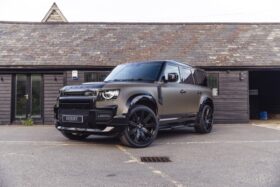 Revere Land Rover Defender 110 2.0 P300 S