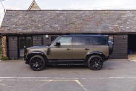 Revere Land Rover Defender 110 2.0 P300 S