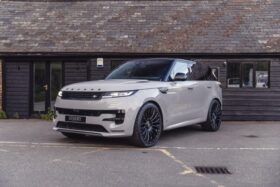 Revere Range Rover Sport 3.0 D300 Dynamic SE