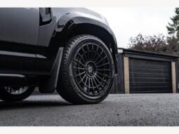 
										Urban Land Rover Defender 110 X-Dynamic SE 3.0 full									