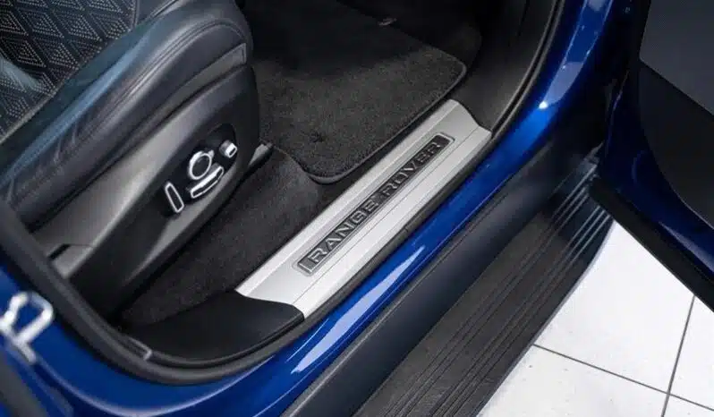 
								Urban Range Rover Sport SVR 5.0 full									