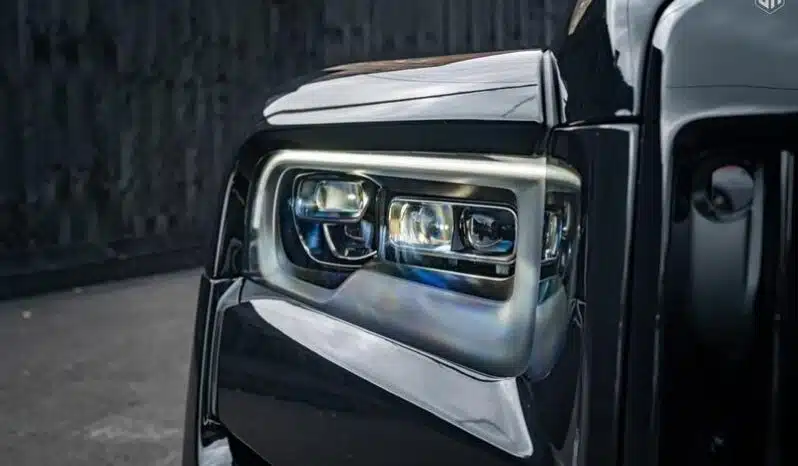 
								Urban Rolls Royce Cullinan 6.75 V12 full									
