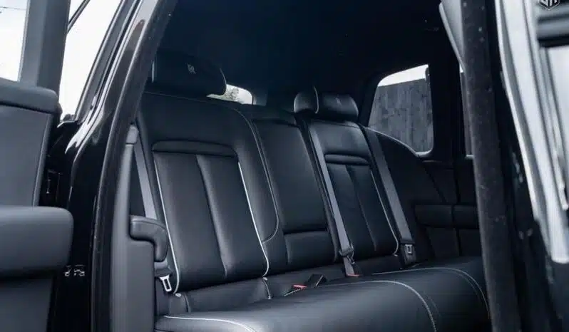 
								Urban Rolls Royce Cullinan 6.75 V12 full									