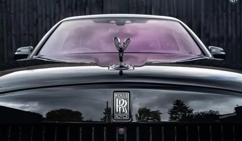 
								Urban Rolls Royce Cullinan 6.75 V12 full									