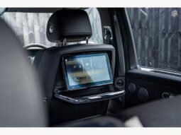 
										Urban Rolls Royce Cullinan 6.75 V12 full									