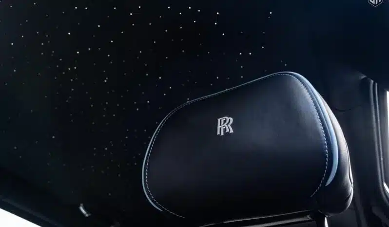 
								Urban Rolls Royce Cullinan 6.75 V12 full									