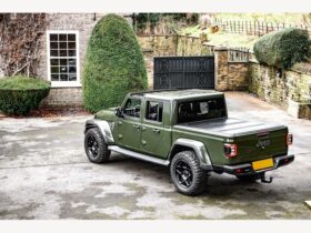 Jeep Gladiator Overland CJ400