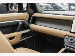 
										Land Rover Defender 110 P400 MHEV 3.0 – XS Edition by Chelsea Truck Company full									