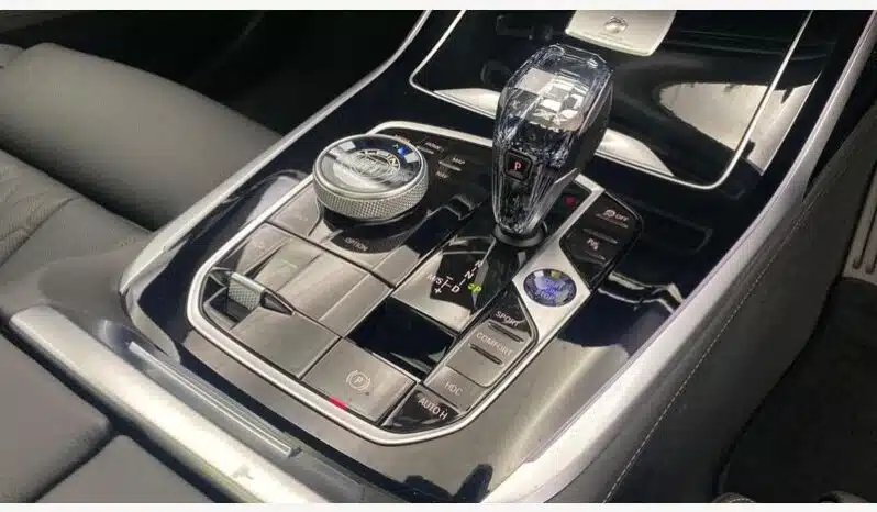 
								BMW Alpina XB7 4.4 Bi Turbo Switch-Tronic AWD full									