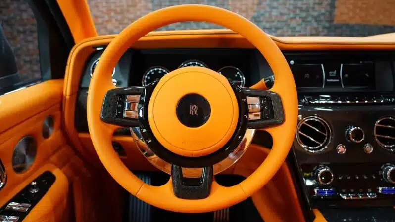 
								Rolls Royce Cullinan Black Badge Novitec full									