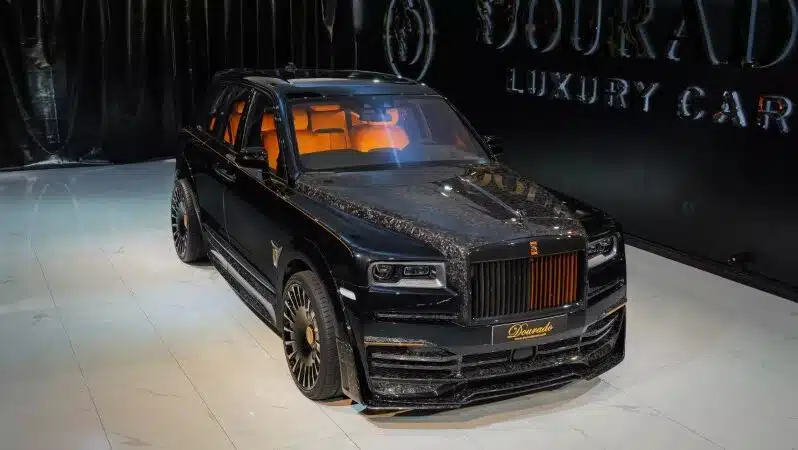 
								Rolls Royce Cullinan Onyx Concept full									
