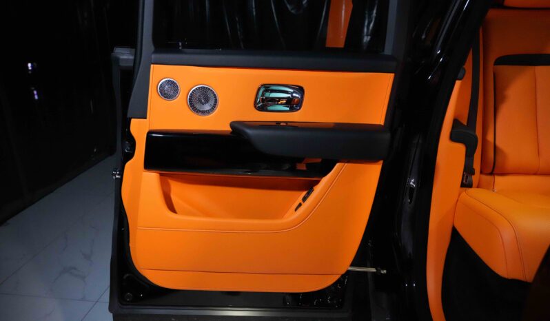 
								Rolls Royce Cullinan Onyx Concept full									