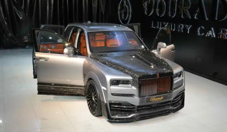 
								Rolls Royce Cullinan Black Badge Onyx Concept full									