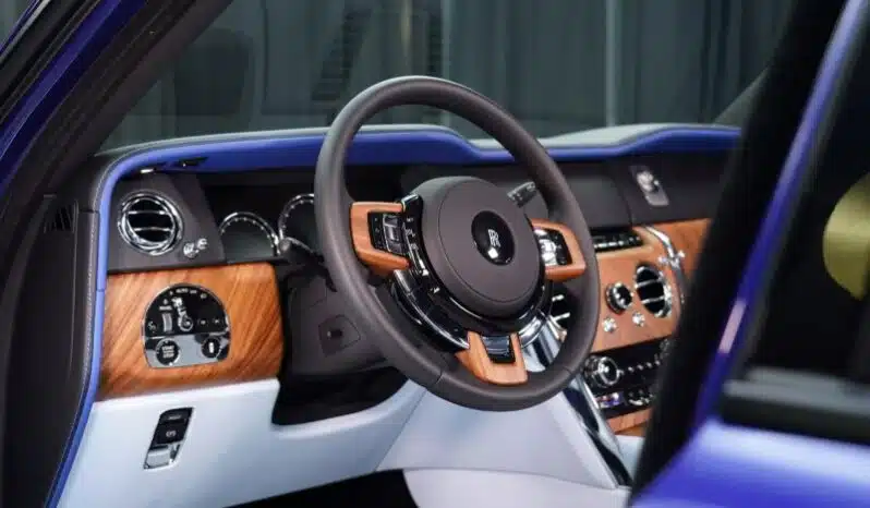 
								Rolls Royce Cullinan Onyx Concept full									