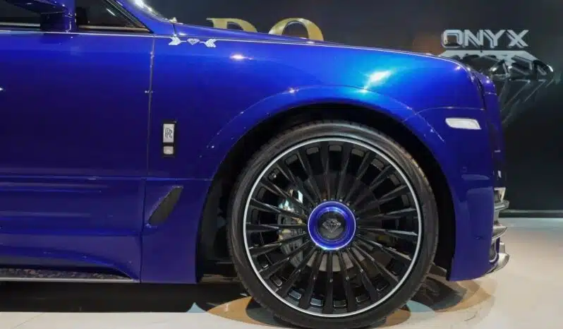 
								Rolls Royce Cullinan Onyx Concept full									