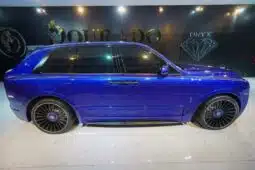 
										Rolls Royce Cullinan Onyx Concept full									